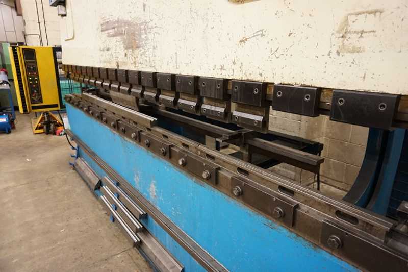 PRESS & SHEAR 130.40  1988